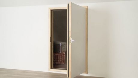 Open kneewall access door